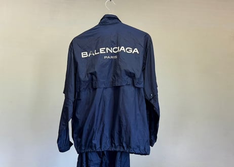 balenciaga logo set up suit