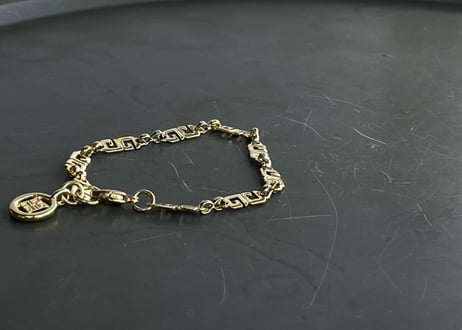 80-90s givenchy gold bracelet "G"