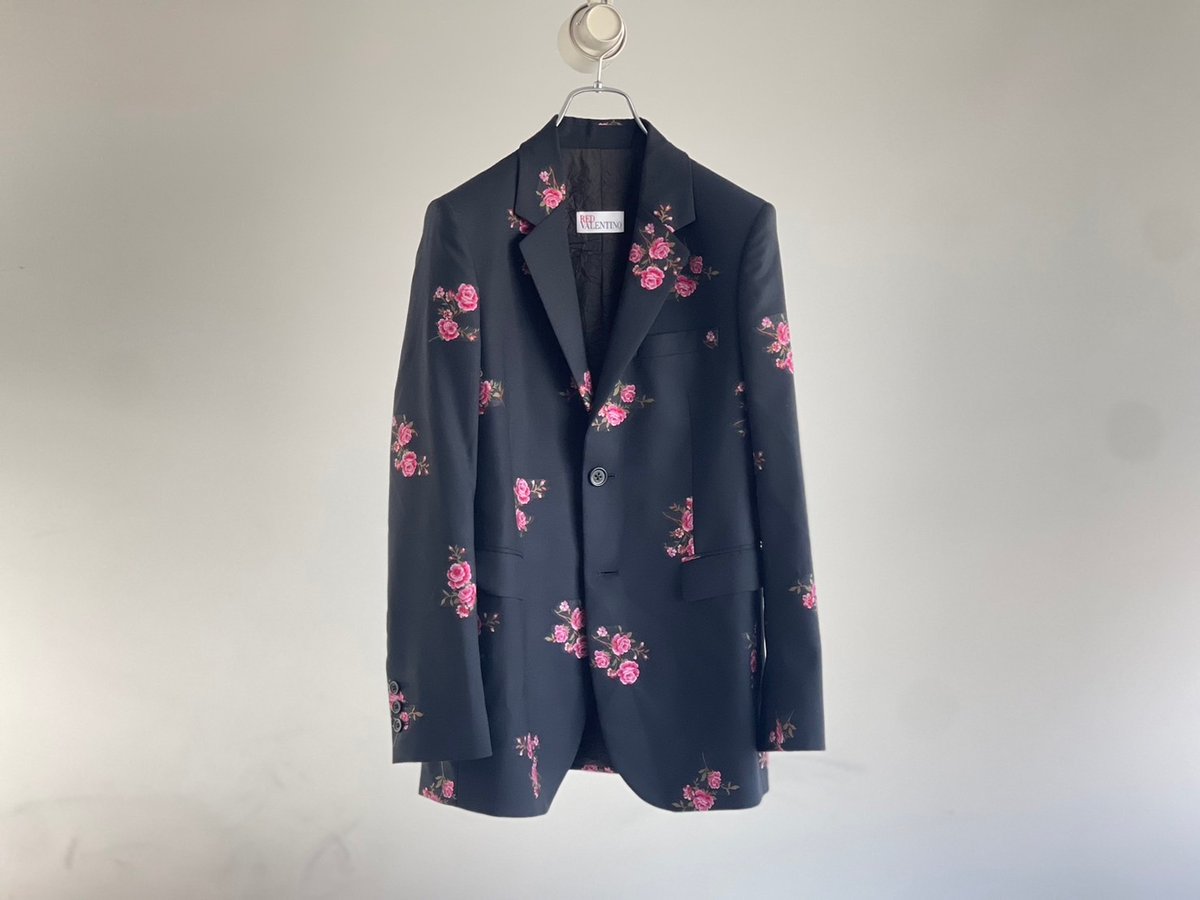 RED VALENTINO - レッドヴァレンティノ　ナイロンコート　花柄　V金具ポケット　大きめ　ダブルジップ レッドヴァレンティノ ナイロンコート 花柄 V金具ポケット