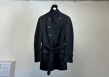 alexander mcqueen "本人期" runway belted coat