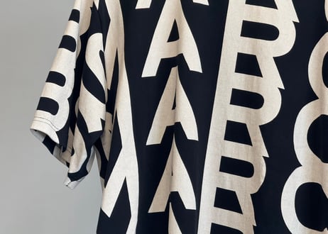 marc jacobs 1st line logo "総柄" over size tops