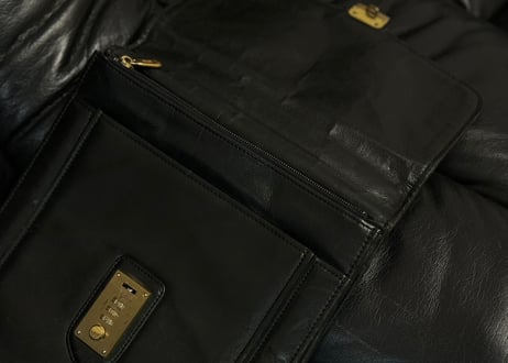 balenciaga ”BB logo”leather shoulder bag