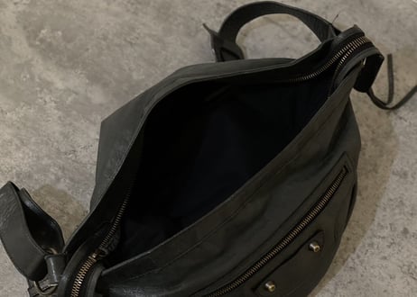 balenciaga leather bag