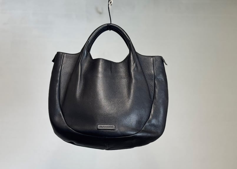 【定価5.7万❗️】jil sander leather shouler bag Jil Sander // Black Leather Gold Buckle Shoulder Bag – VSP