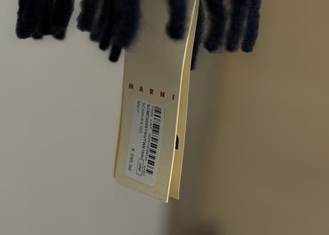 marni muffler dead stock