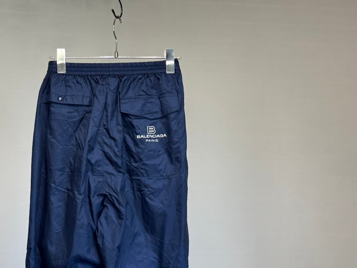 balenciaga logo set up suit | weekend tokyo