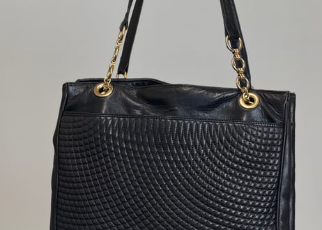 bally leather shoulder bag