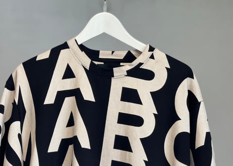 marc jacobs 1st line logo "総柄" over size tops