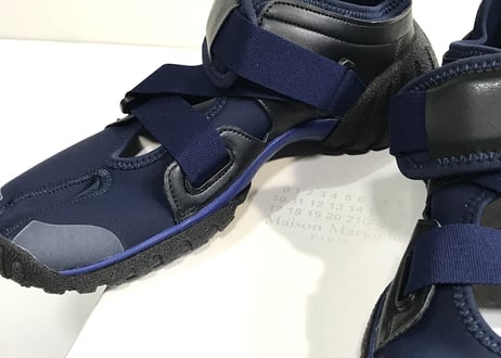 maison margiela "tabi" sneakers dead stock