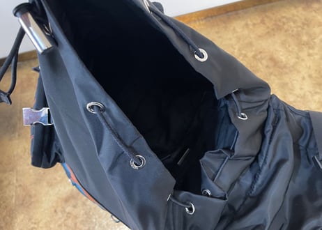 prada v136 backpack