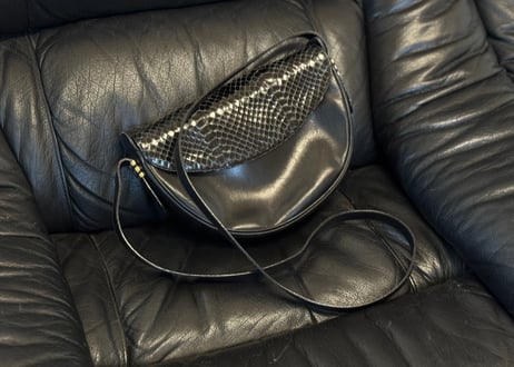 salvatore ferragamo leather shoulder bag