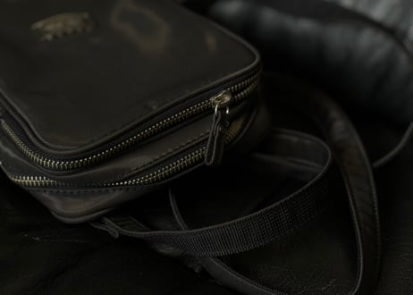 jean paul gaultier logo shoulder bag