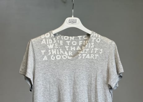 maison margiela AIDS t gray