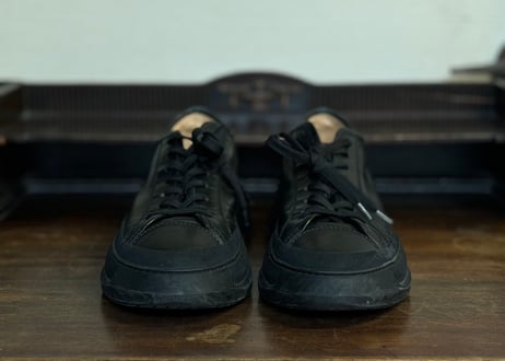 oamc leather sneaker