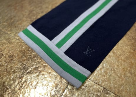 louis vuitton logo muffler