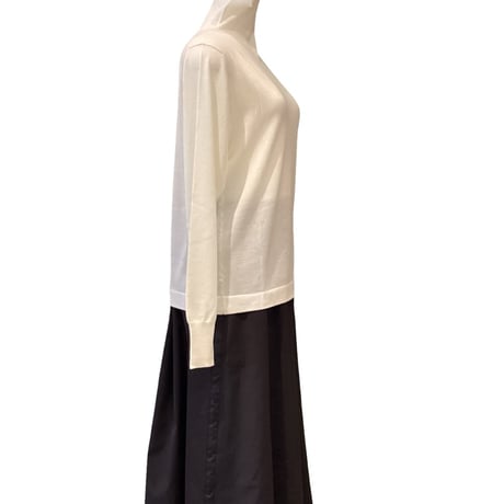 再々入荷　ニット