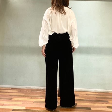 ベロアパンツ
