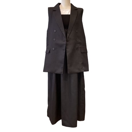 再々入荷　ジレ