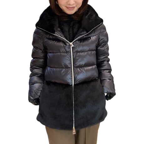 再入荷　HERNOダウンジャケット