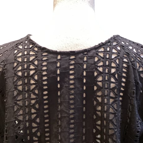 再々入荷　2WAY ブラウス