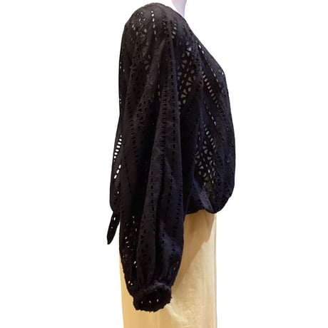 再々入荷　2WAY ブラウス