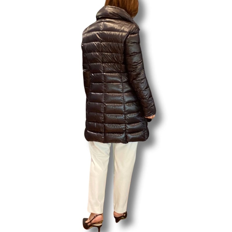 HERNO ヘルノ ダウンコート | Burano. HERNO ヘルノ ダウンコート | Burano.