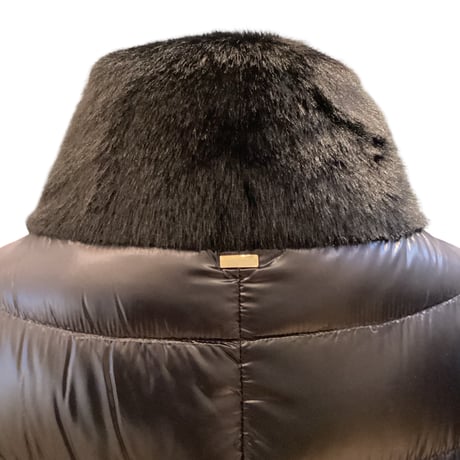 再入荷　HERNOダウンジャケット