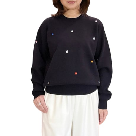 ビジュー付きニット