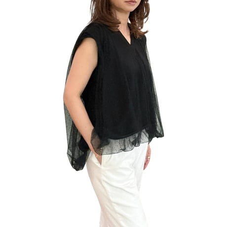 チュール付きTシャツ