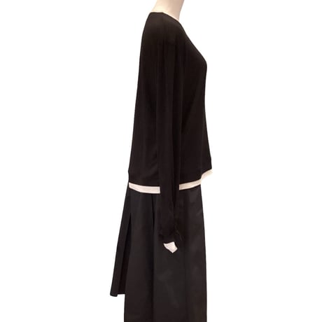 再入荷　レイヤード風ニット