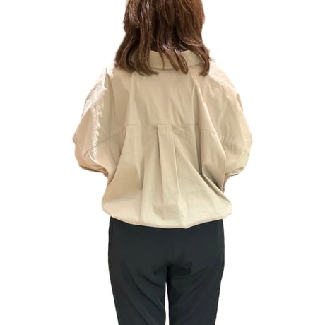 ブラウス
