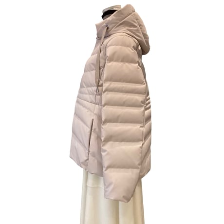 ヴィクトリア　ダウンジャケット