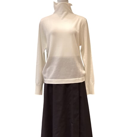 再々入荷　ニット