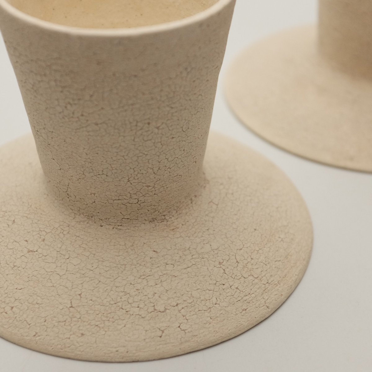 鏡原愛莉 高台皿 白 | LAPIN ART ONLINE