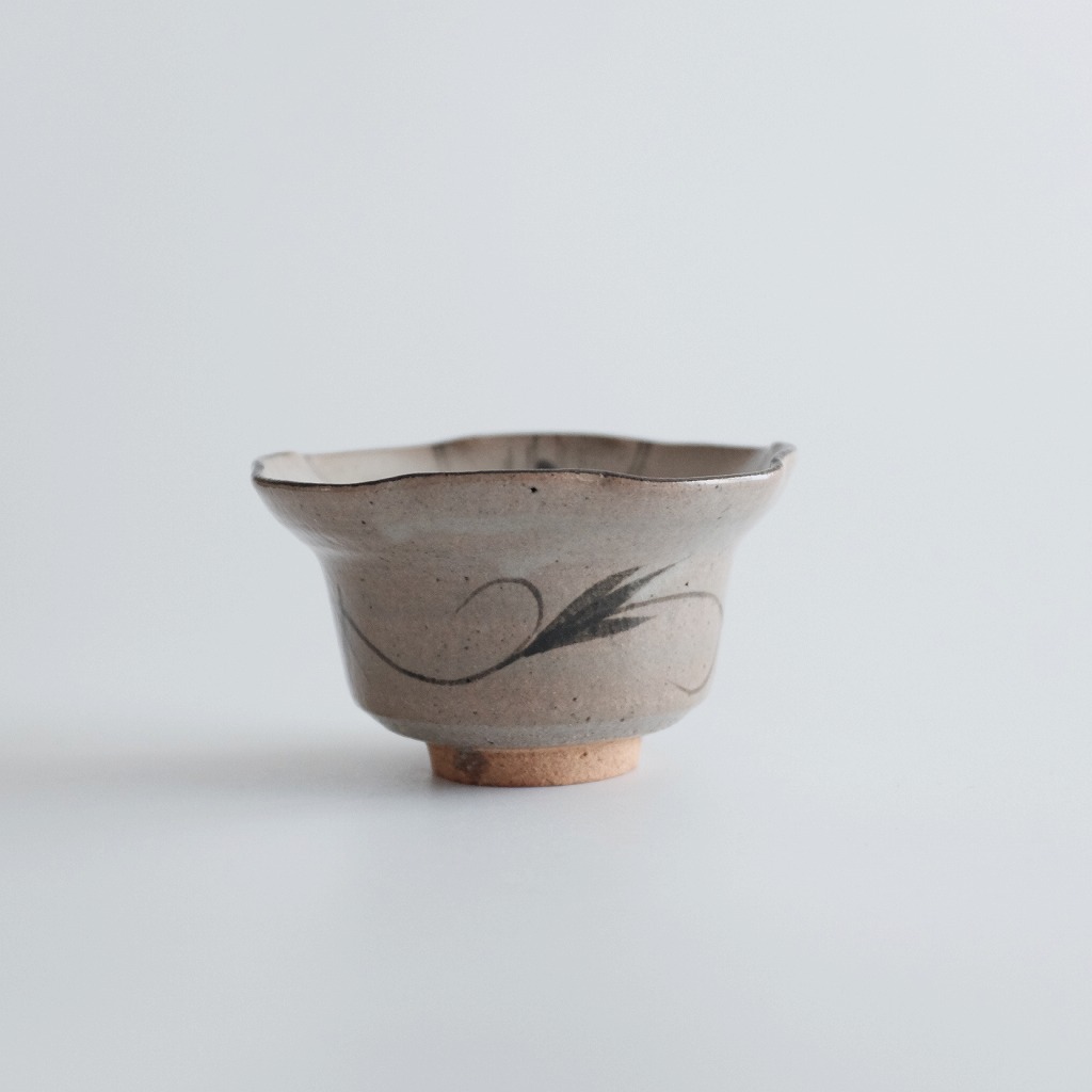 三玄窯中里重利絵唐津大茶碗2個大きめ歪みの造形美鉄釉銘有り