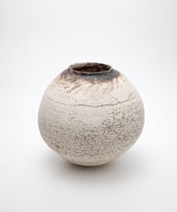 SAKI black top moon jar