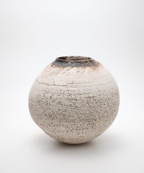 SAKI black top moon jar
