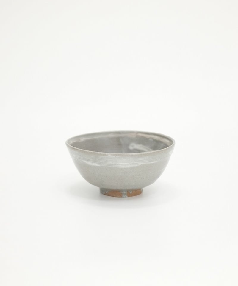 高麗青瓷、平茶碗。無傷、箱。 黄仁哲 松岩窯 高麗青磁茶碗 平茶碗 木箱 栞 共布 - メルカリ