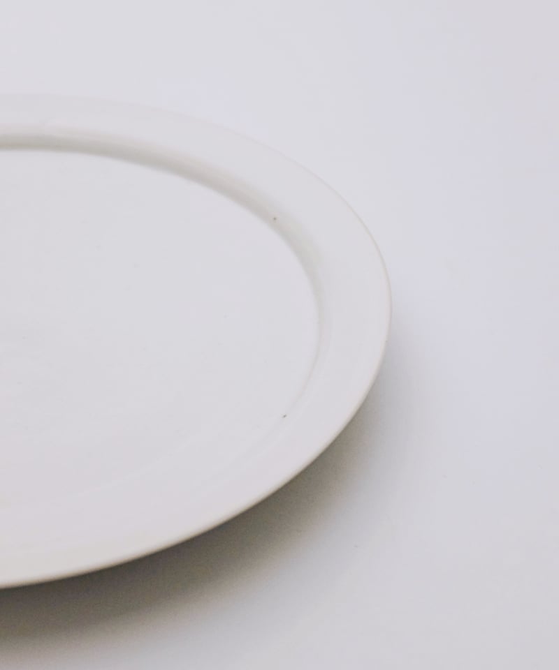 岡晋吾 白瓷八寸皿 | LAPIN ART ONLINE