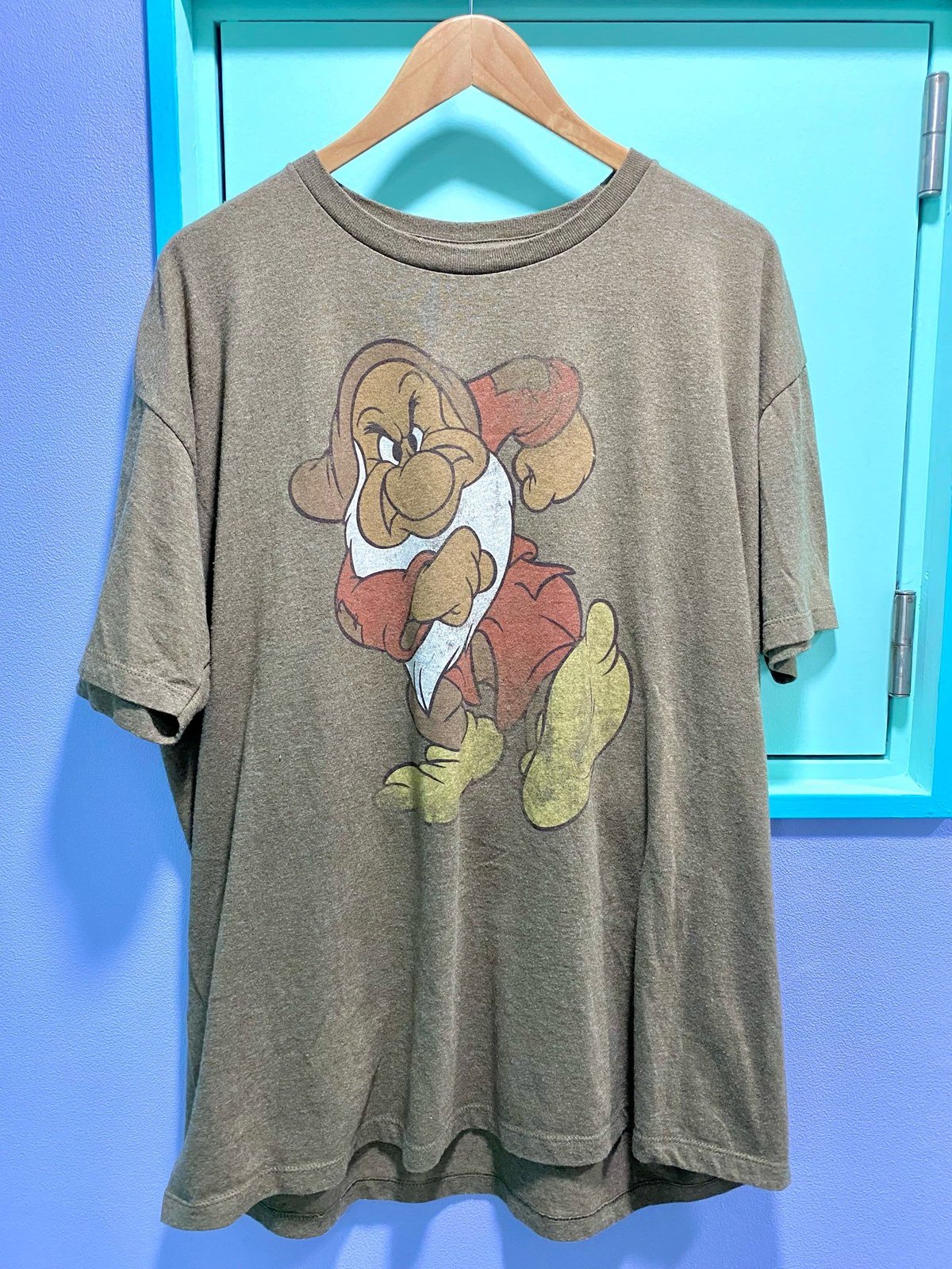 used/白雪姫 7人の小人 おこりんぼTシャツ | 古着屋 BIG BABY used/白雪姫 7人の小人 おこりんぼTシャツ | 古着屋 BIG BABY