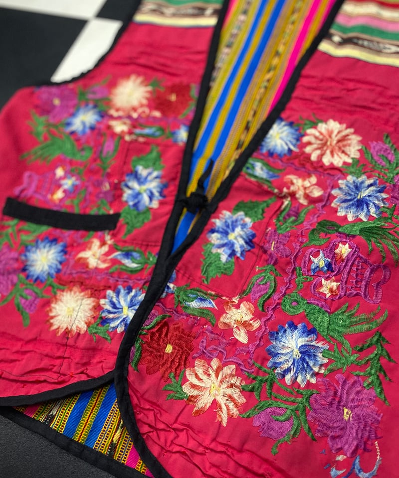 💐一点物／グアテマラ🇬🇹刺繍ベスト | 古着屋 BIG BABY (ビッグベビー)