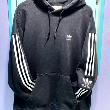 ブラックパーカー | STORES