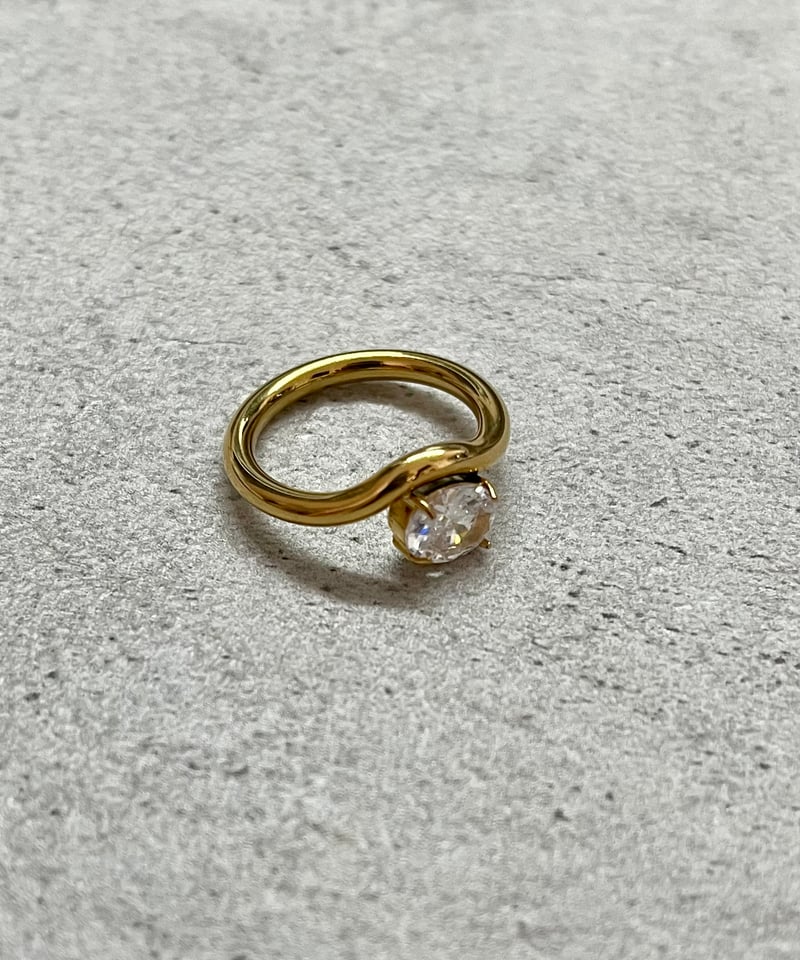 10kゴールドリング 波状デザイン クリアストーン付き リング 天然石 イエローゴールド 10金 【lachtara-tva-r ラフターラ