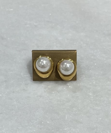 [ピアス]　オーバルパール（素材：ステンレス）