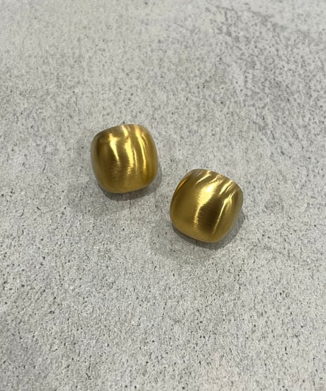 [ピアス] マットキューブ（素材：ステンレス）