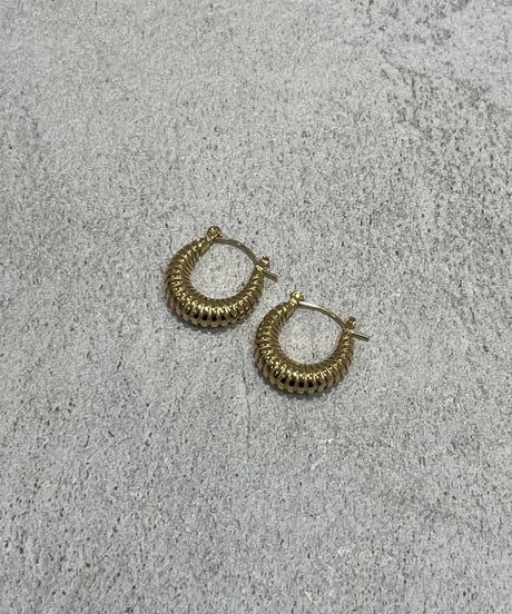 [ピアス]　ボールドフープ（素材：ステンレス）