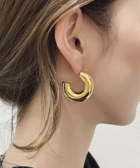 [ピアス]　ボリュームフープ（素材：ステンレス）