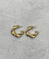 [ピアス]　ボリュームウェーブ（素材：ステンレス）