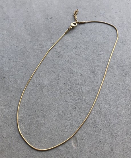 [ネックレス] 1mm スネークショートゴールド（素材：ステンレス）