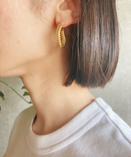[ピアス]　トルネード（素材：ステンレス）